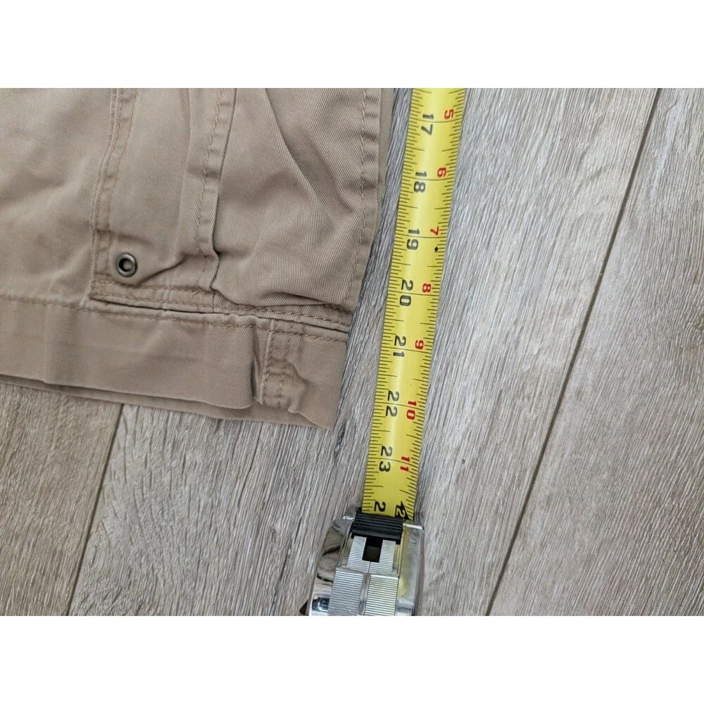 Vintage Y2K Levis Cargo Shorts Khaki Waist 36 100% Cotton